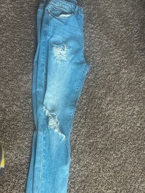 Fashion Nova Light Blue Skinny Jeans Comes W